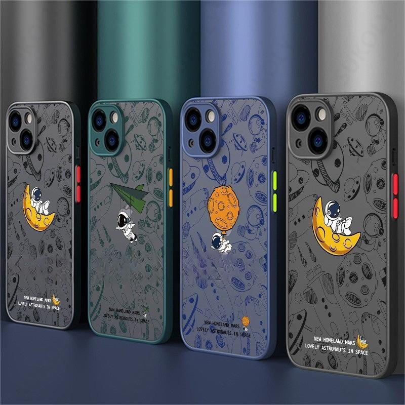 Astronaut-Themed iPhone Case – Explore the Universe in Style! - TIVOUA